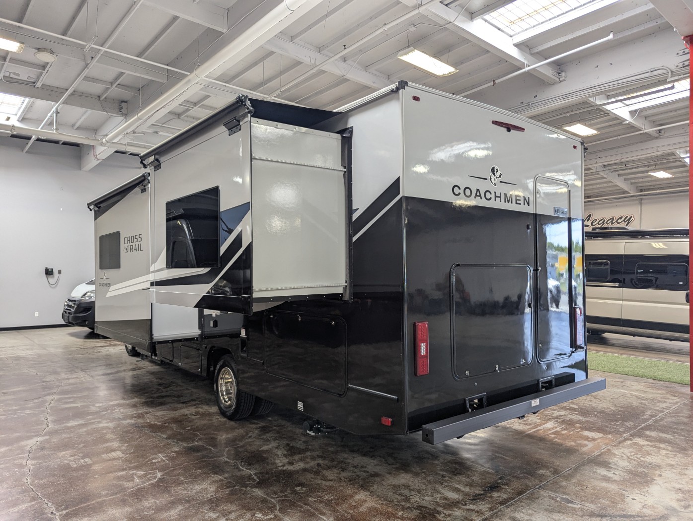 2027 Coachmen Cross Trail 26XG - Image 5