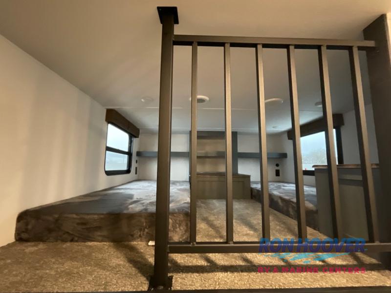 2026 PALOMINO 429LFT - Image 10