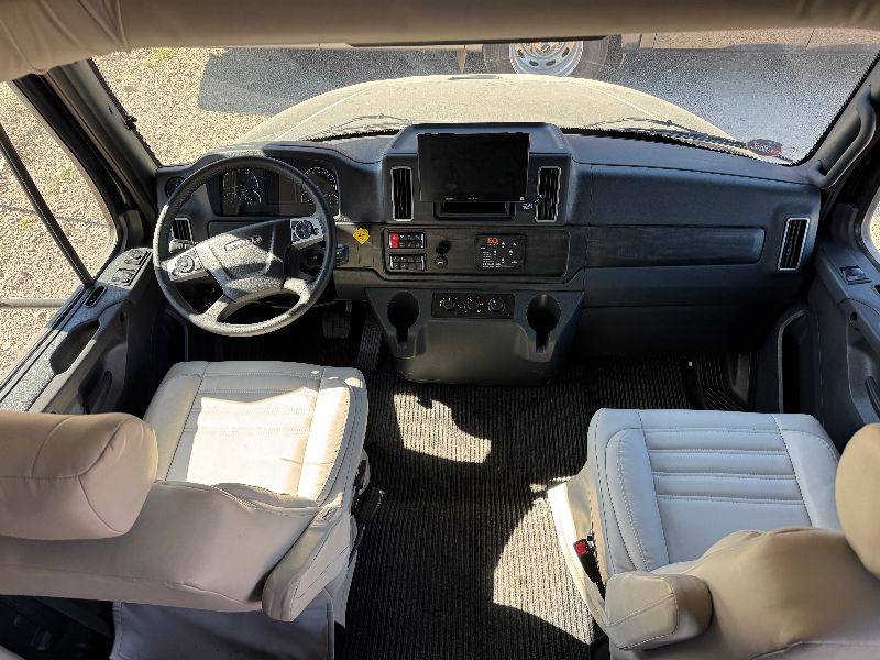 2026 Entegra Coach Accolade XL 37K - Image 3