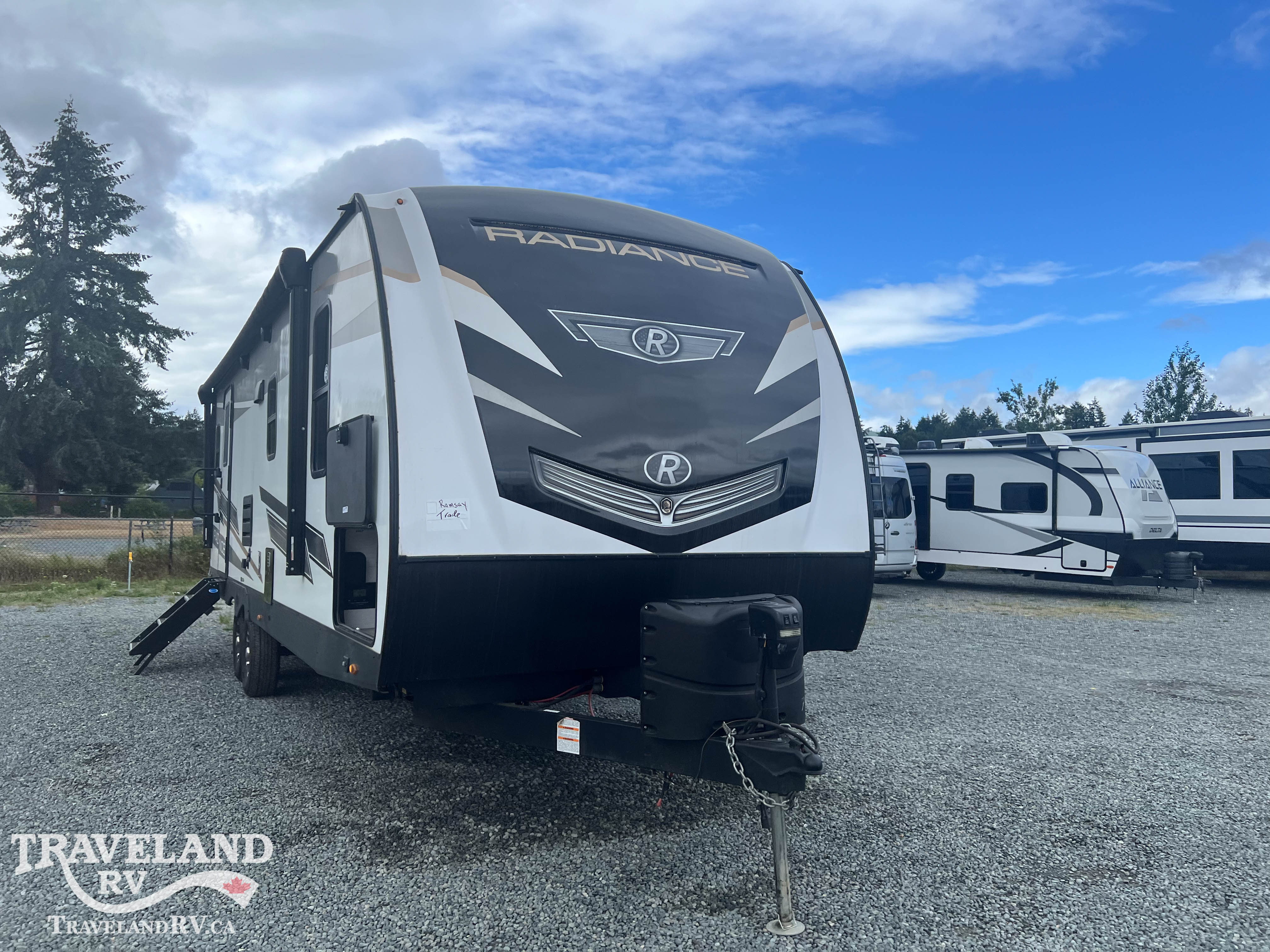 2023 Cruiser RV Radiance R-25RB - Image 1