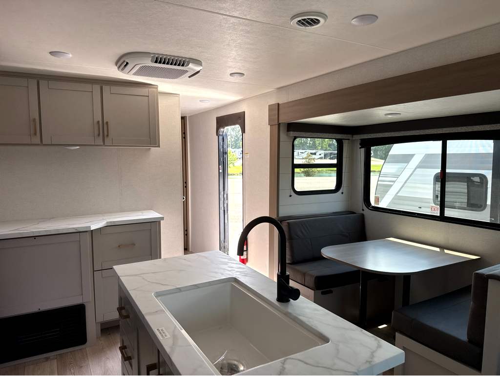 2027 JAYCO JAY FLIGHT 290RLS - Image 17