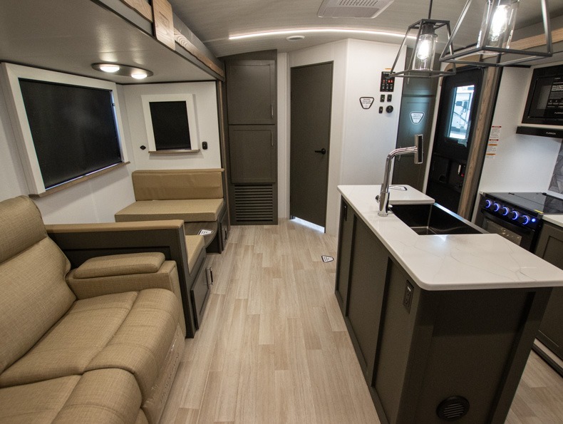 2026 Keystone Bullet Premium 330BKQ - Image 20