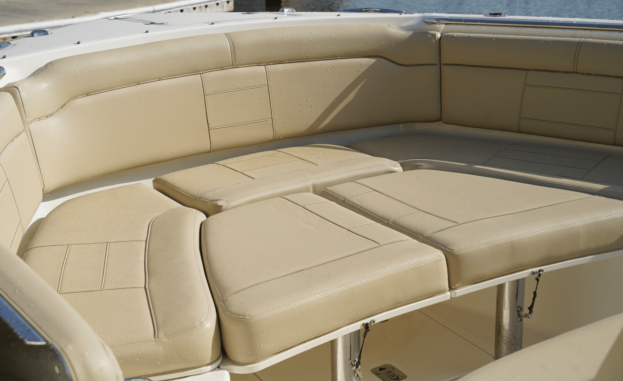 2020 PURSUIT S328 - Image 58