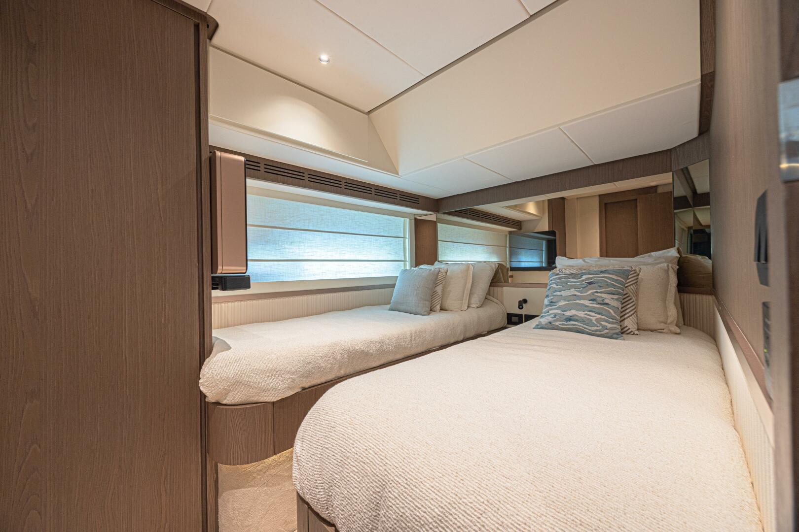 2022 Azimut Magellano 66 - Image 19