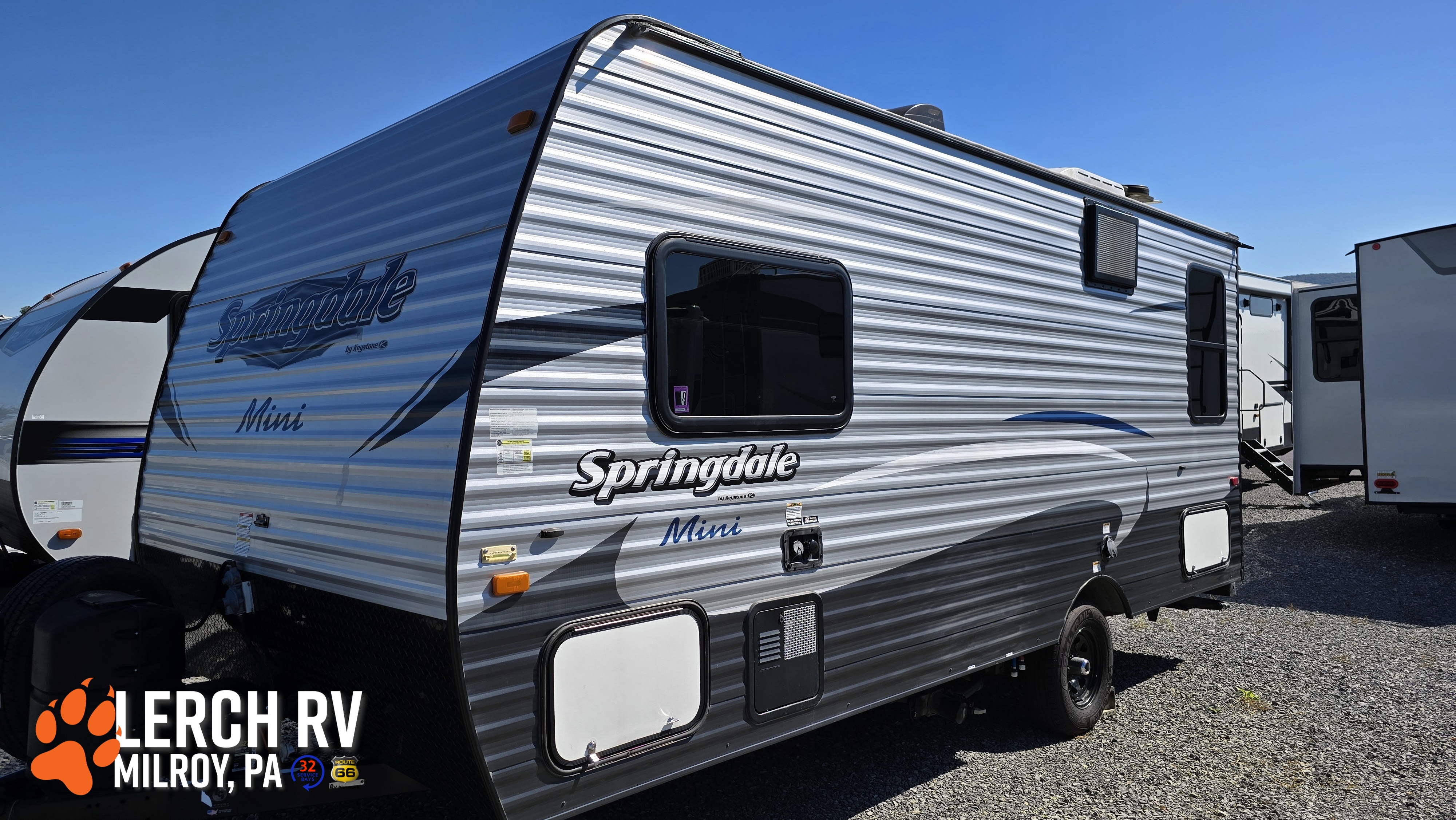 2018 Keystone Springdale Summerland Mini 1750RD - Image 4