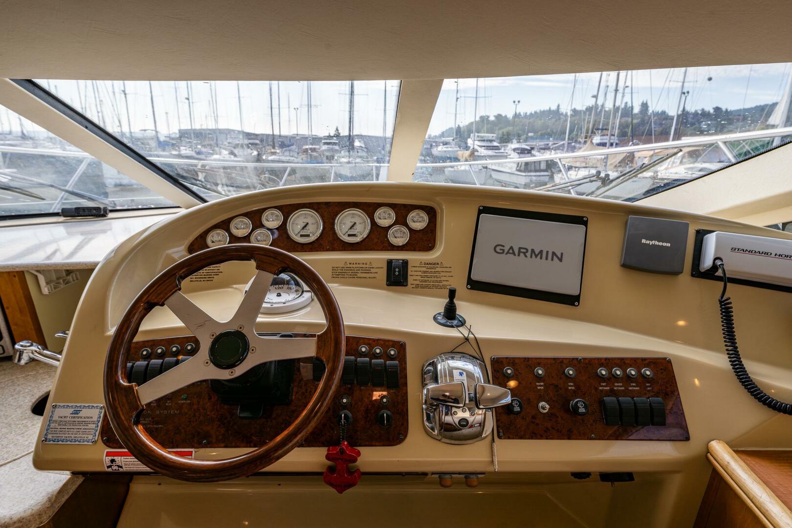 2001 Silverton Sport Bridge - Image 10