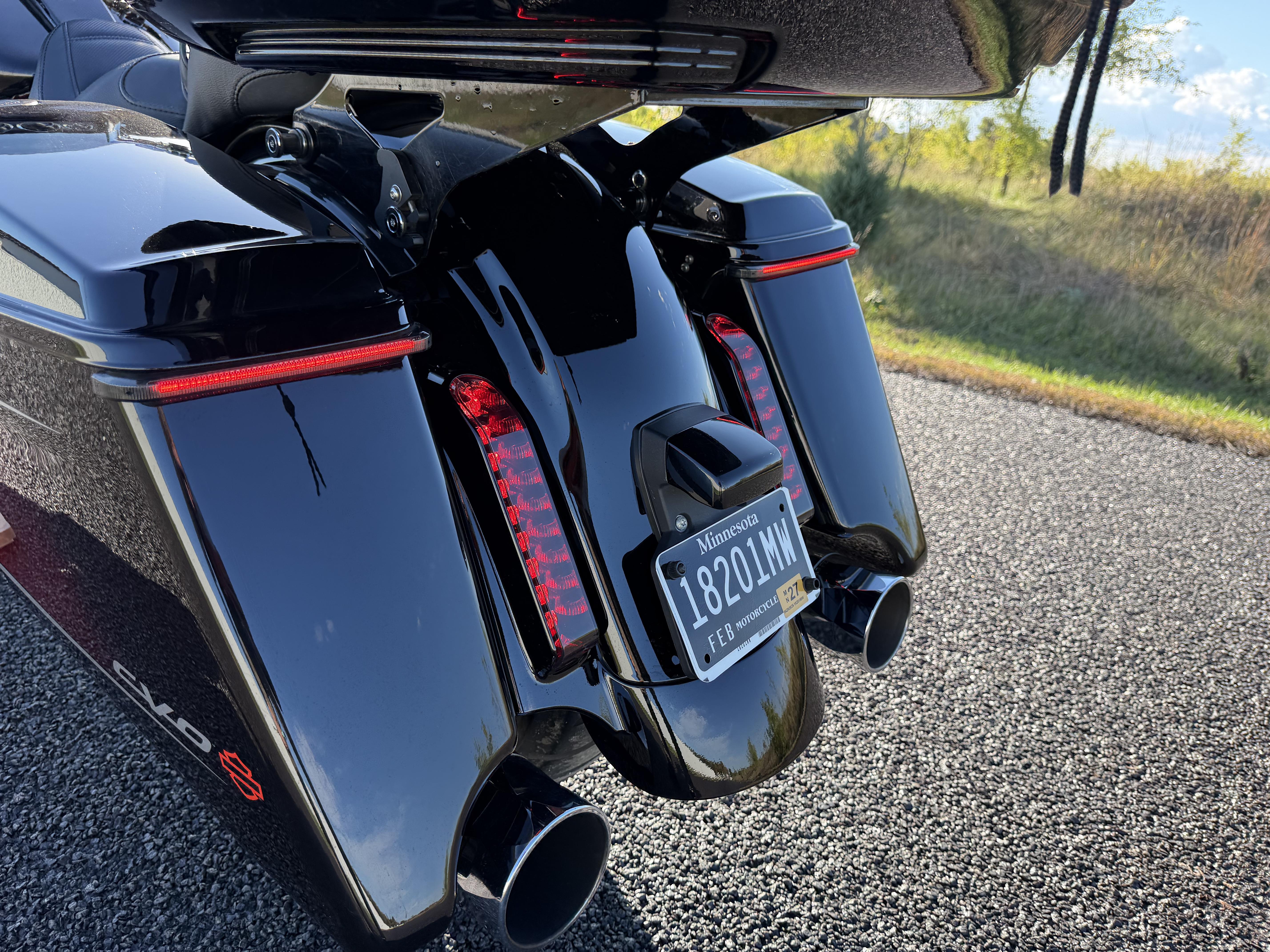 2021 HARLEY DAVIDSON STREET GLIDE 117 CVO - Image 14