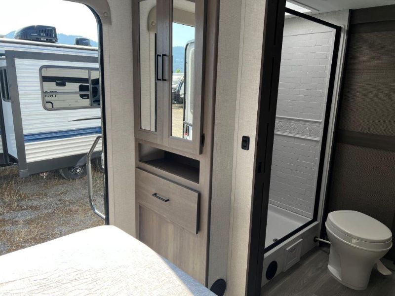 2026 Grand Design Transcend 245RLT - Image 11
