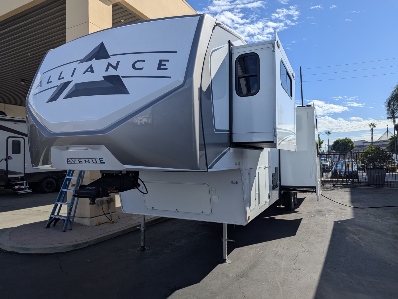 2026 Alliance RV Avenue 39MBR - Image 3
