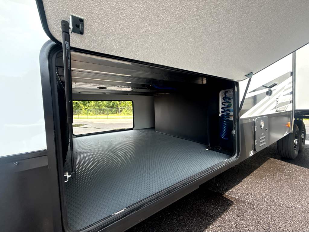 2027 VENTURE RV SPORTTREK 353VIK - Image 7