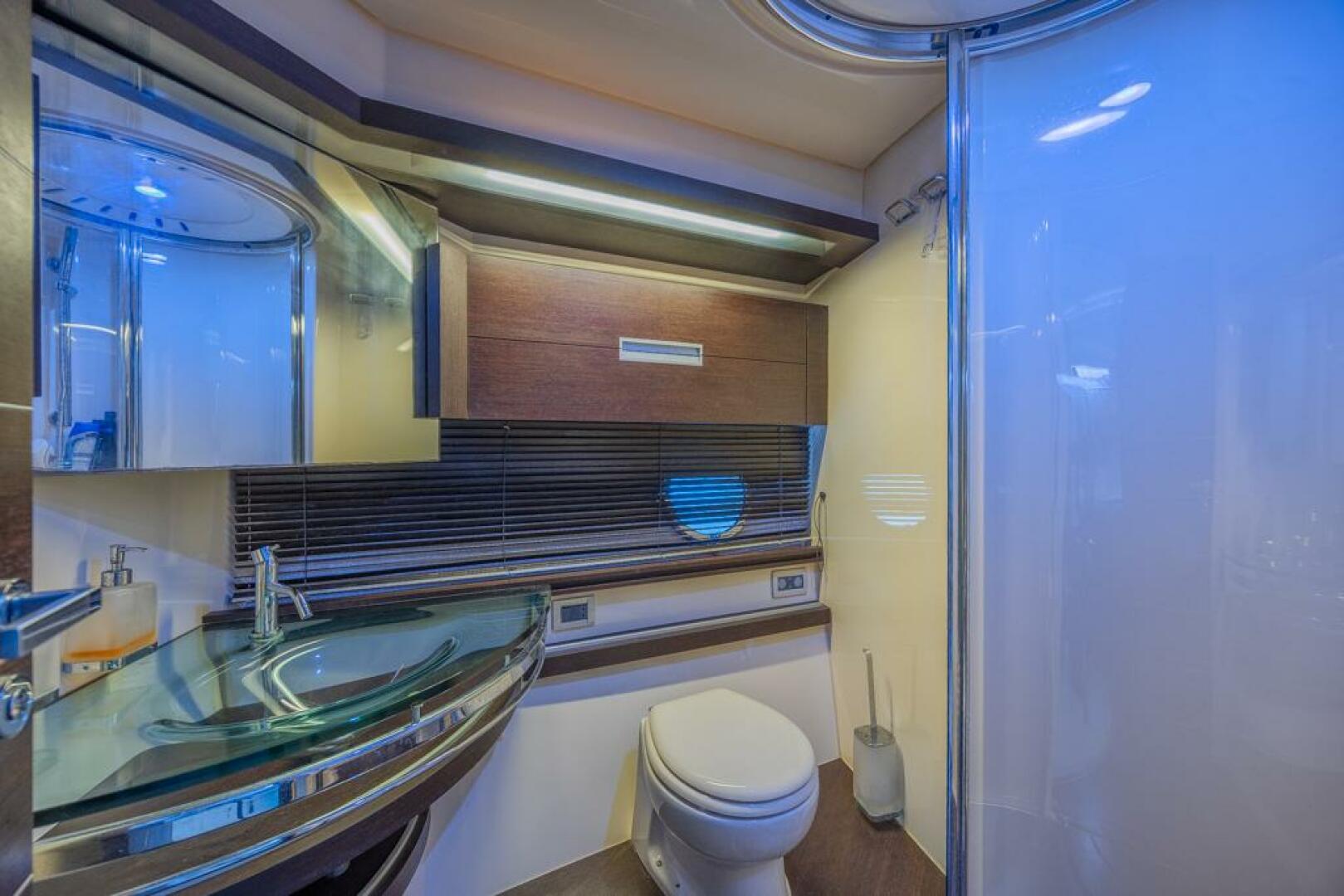 2009 Azimut 68S - Image 23