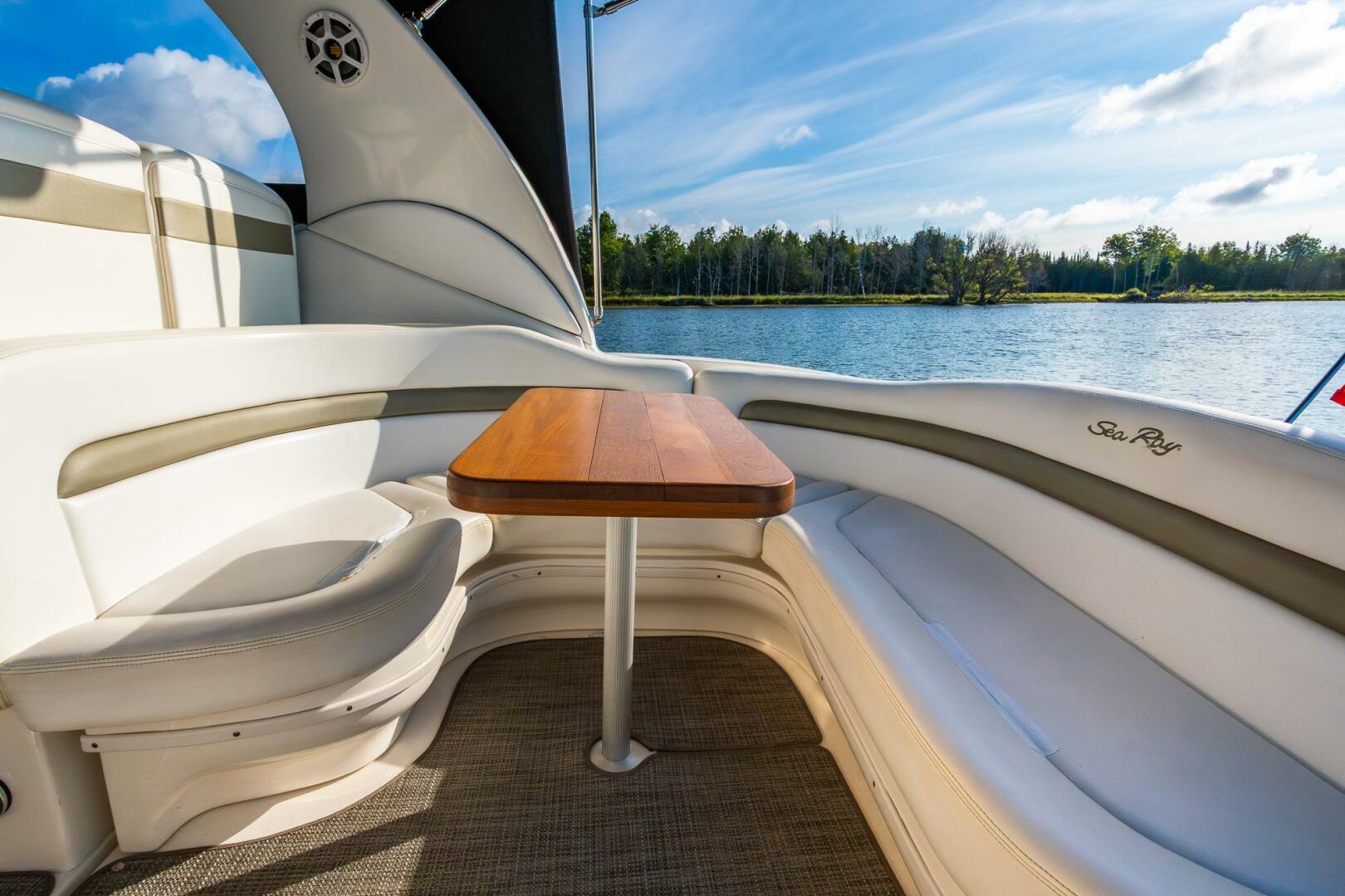 2007 Sea Ray 320 Sundancer - Image 9