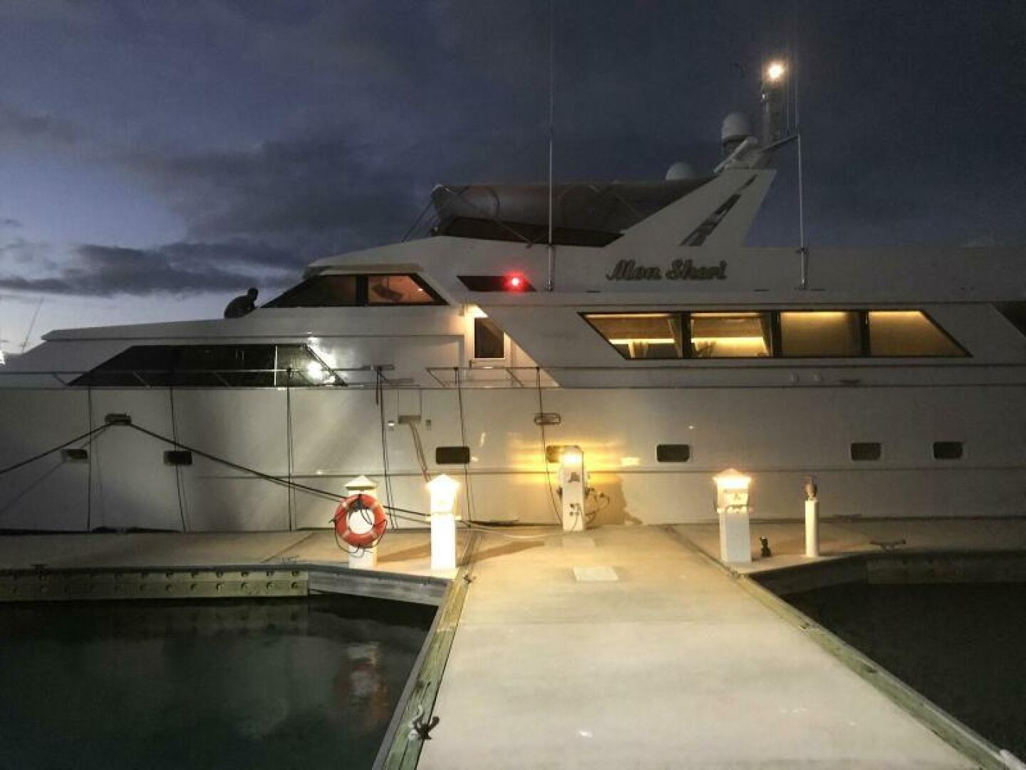 1990 Broward Custom Extended - Image 102