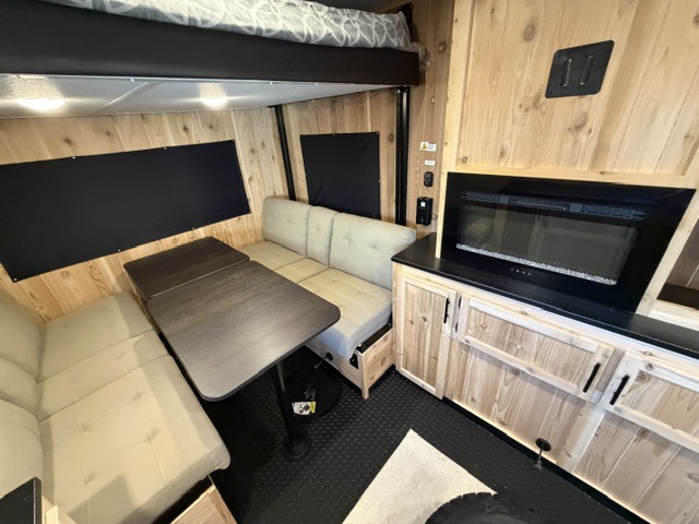2027 CHEROKEE GREY WOLF 17TRH - Image 17