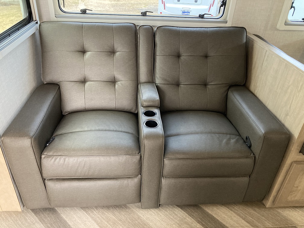 2023 Ember RV Touring Edition 26RB - Image 7
