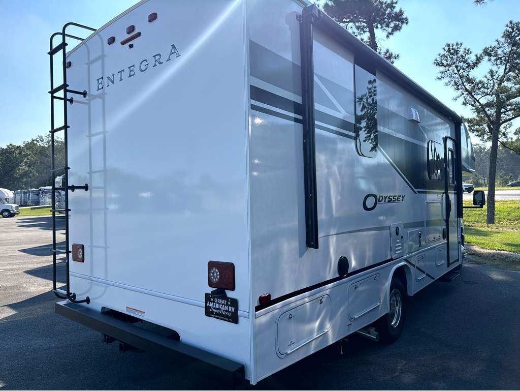 2027 ENTEGRA COACH ODYSSEY 24B - Image 4