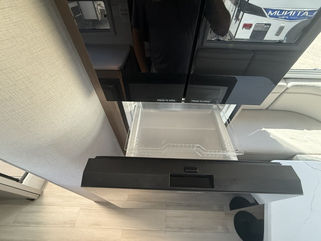 2025 Grand Design Serenova 160LG - Image 20