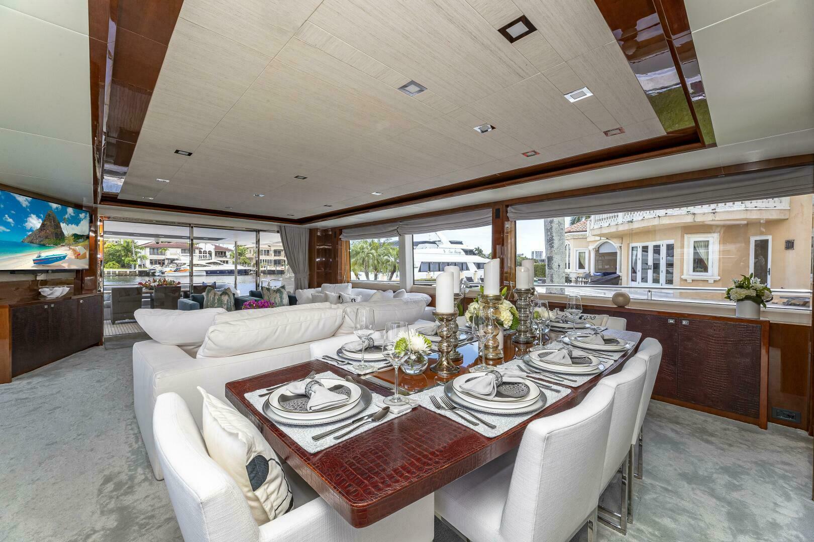 2012 Princess 32M - Image 15