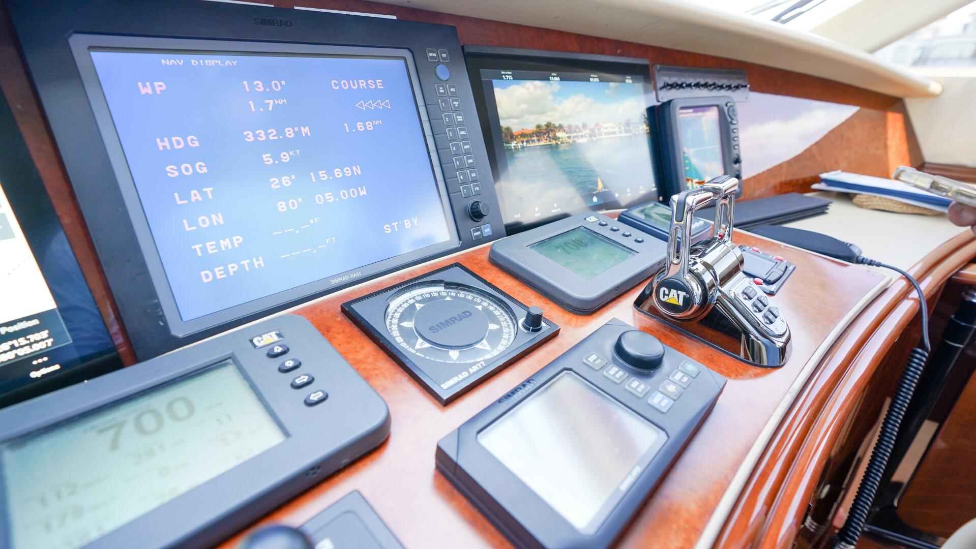 2004 Lazzara Yachts 80 SL - Image 63
