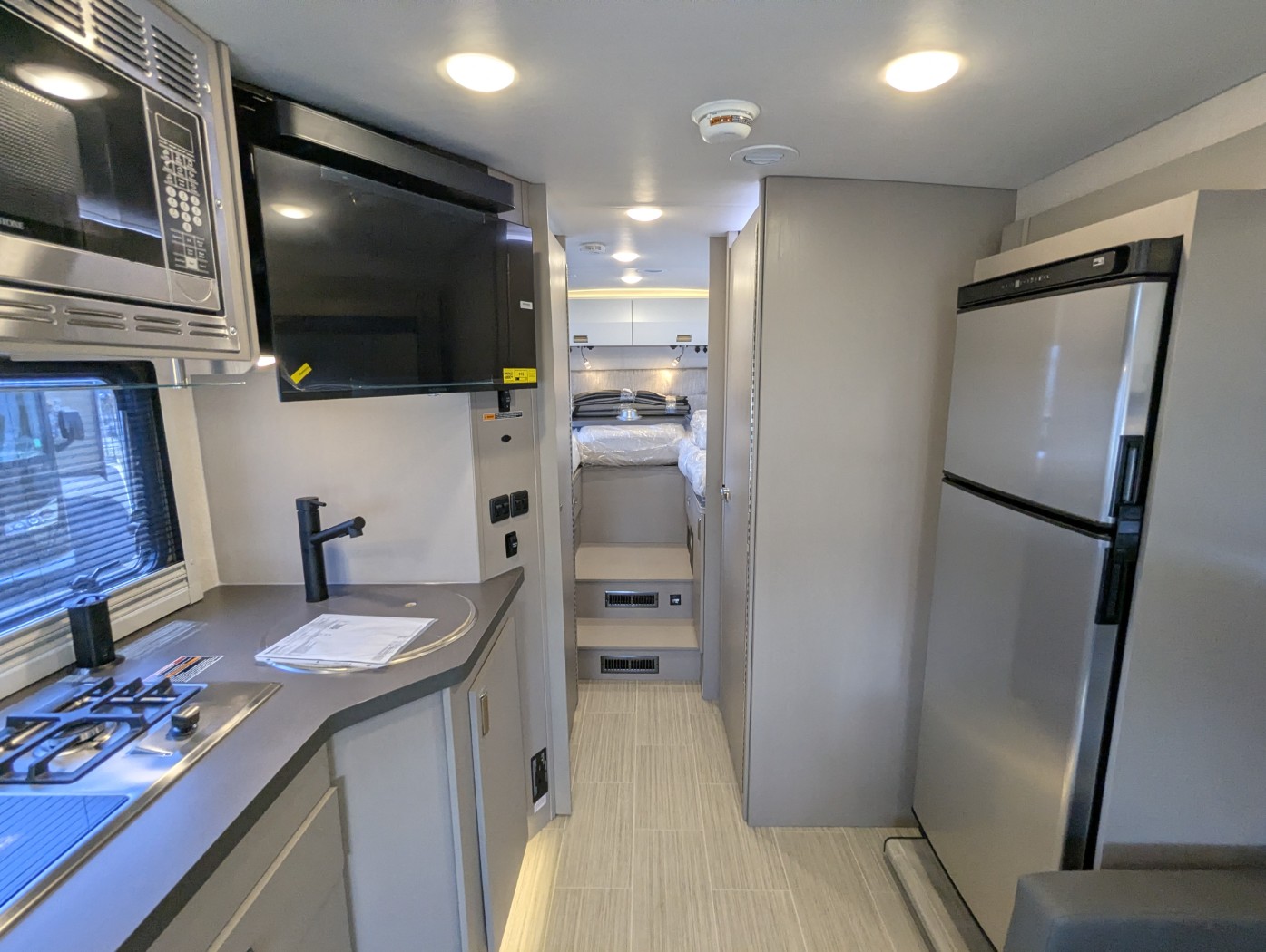 2027 Winnebago View 24R - Image 14