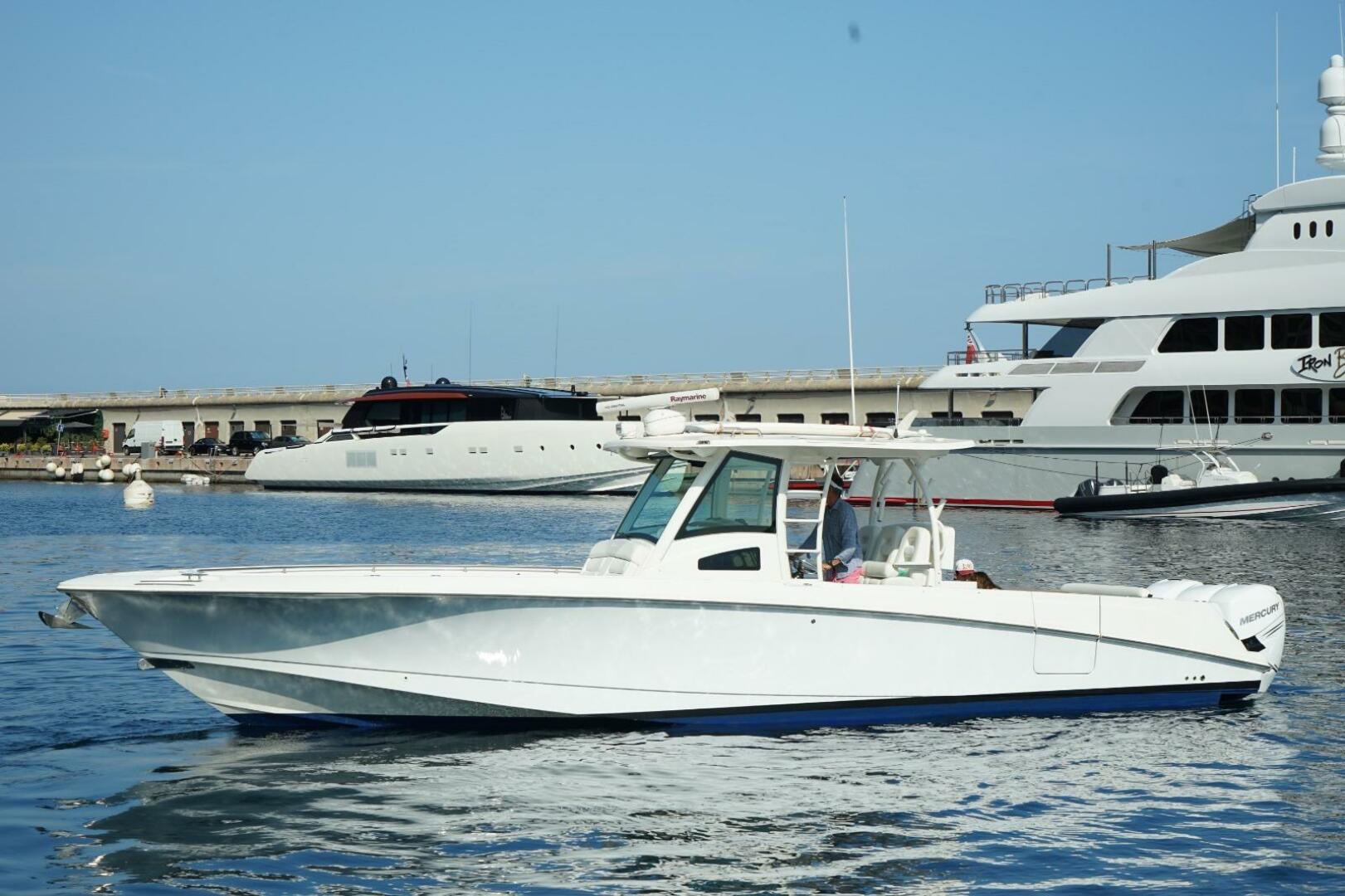 2012 Boston Whaler Whaler 370 Outrage - Image 3