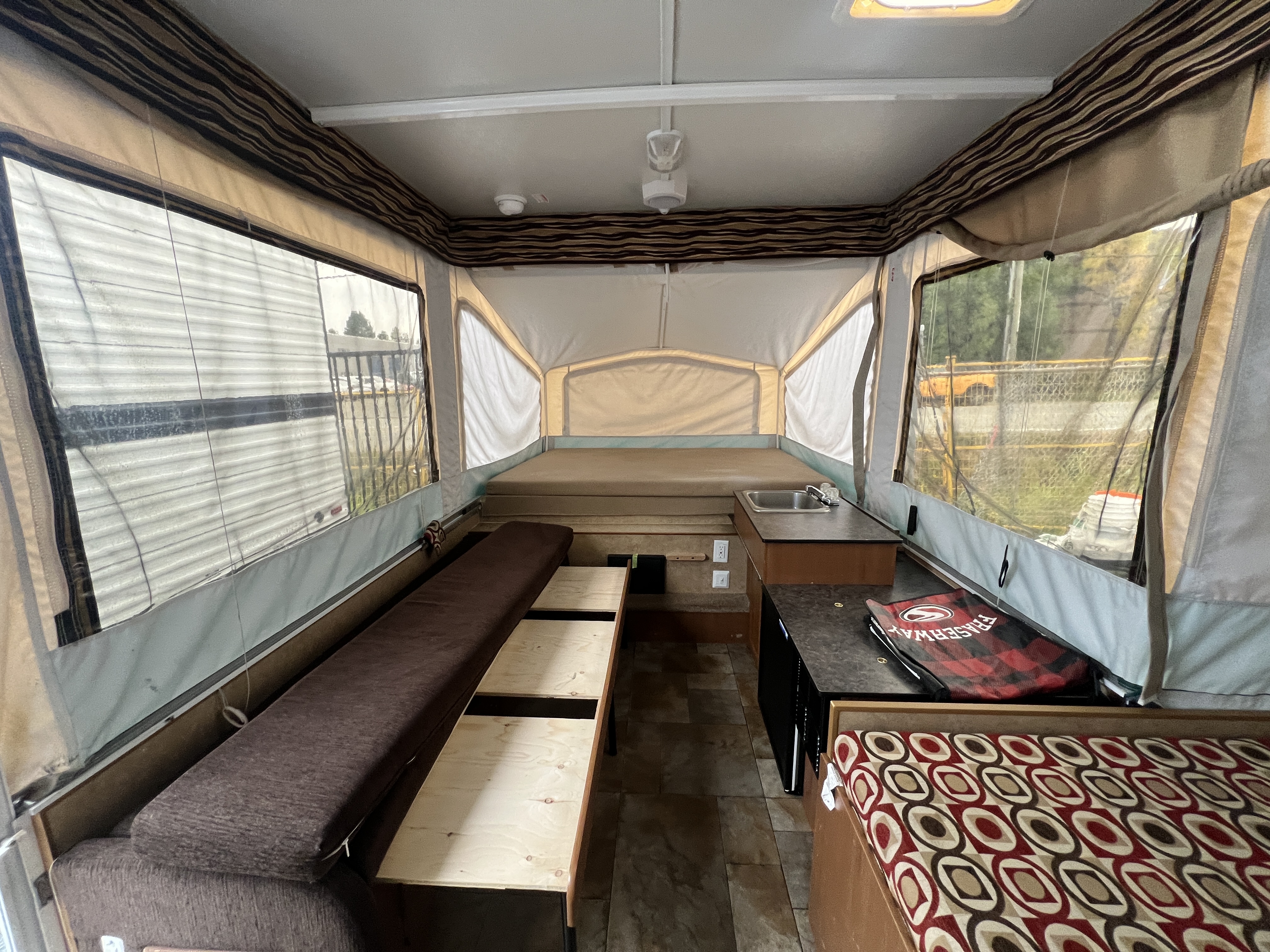 2013 Starcraft Comet 1222 - Image 11