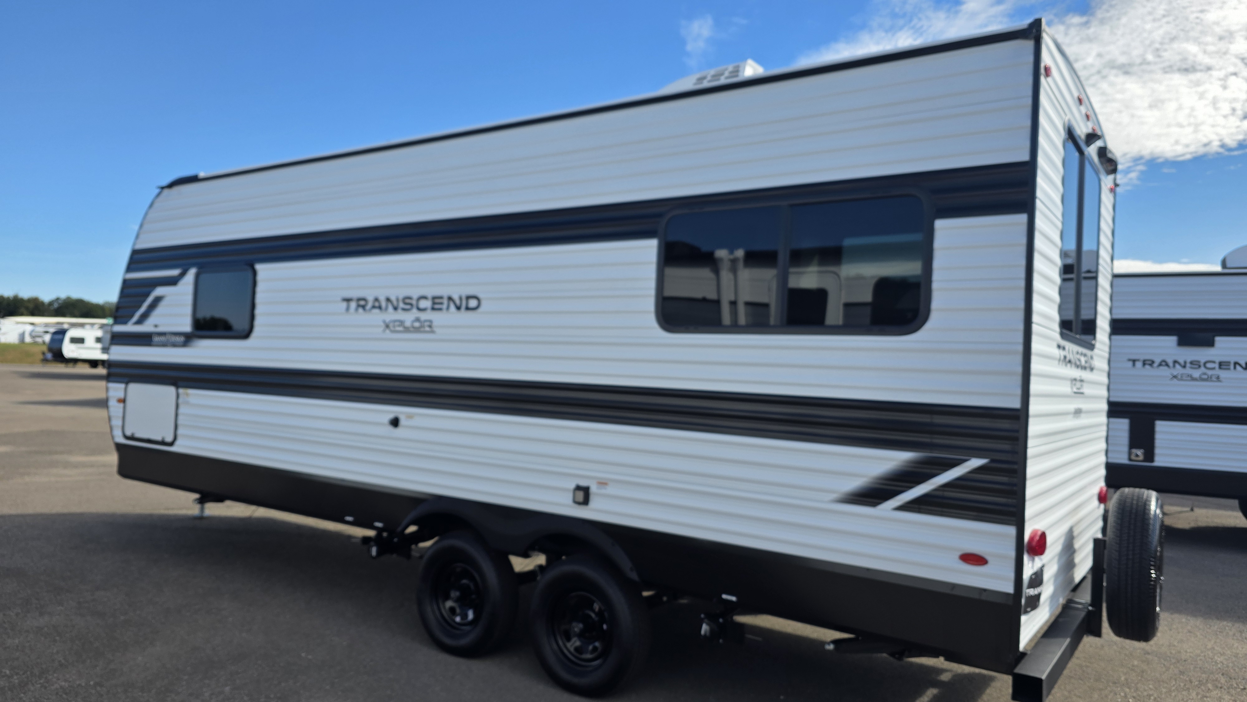 2027 GRAND DESIGN TRANSCEND 21RLX - Image 8