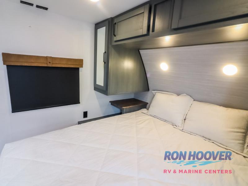 2026 PALOMINO 337BH - Image 23