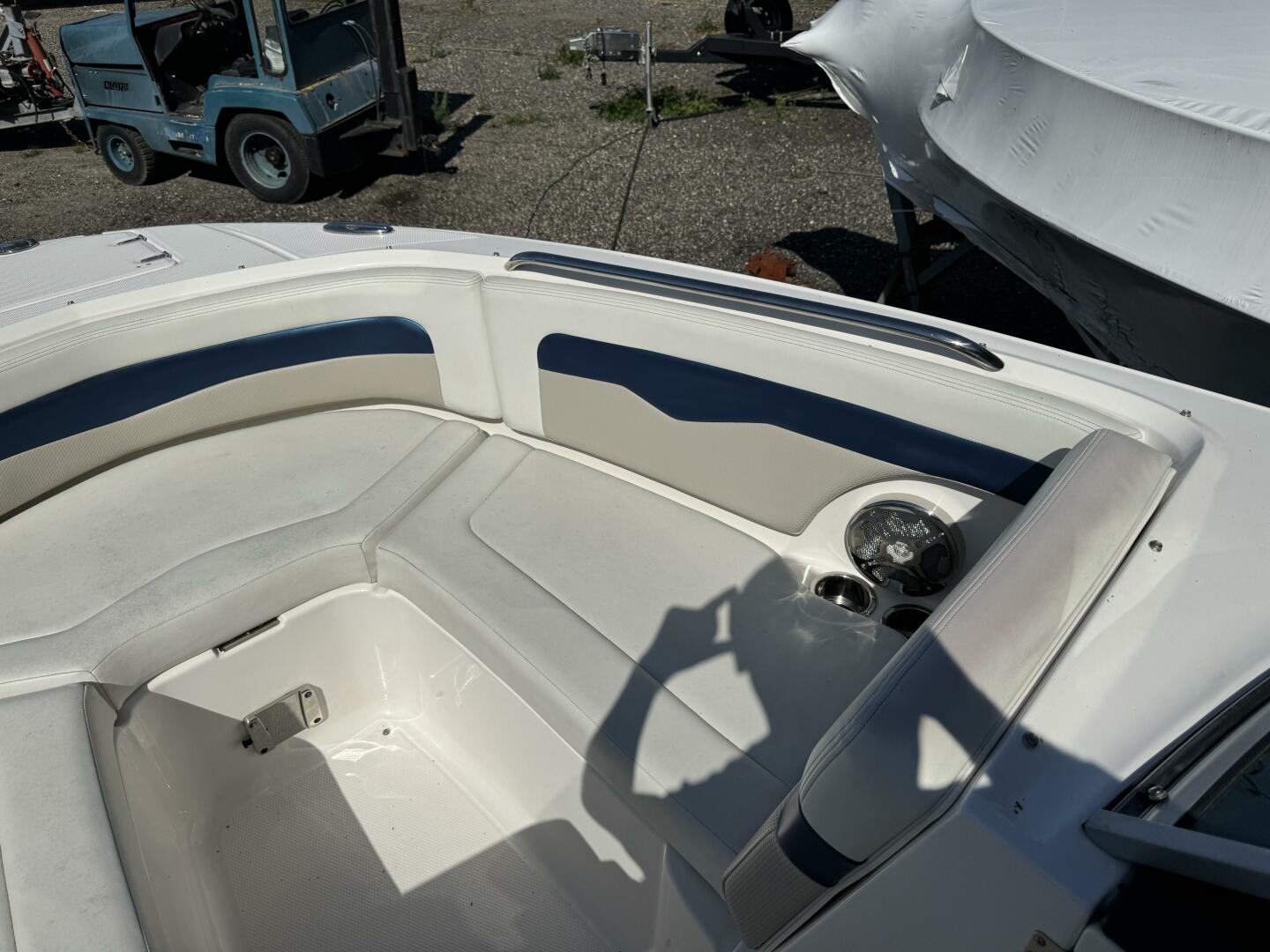 2014 Chaparral 246 SSI - Image 15