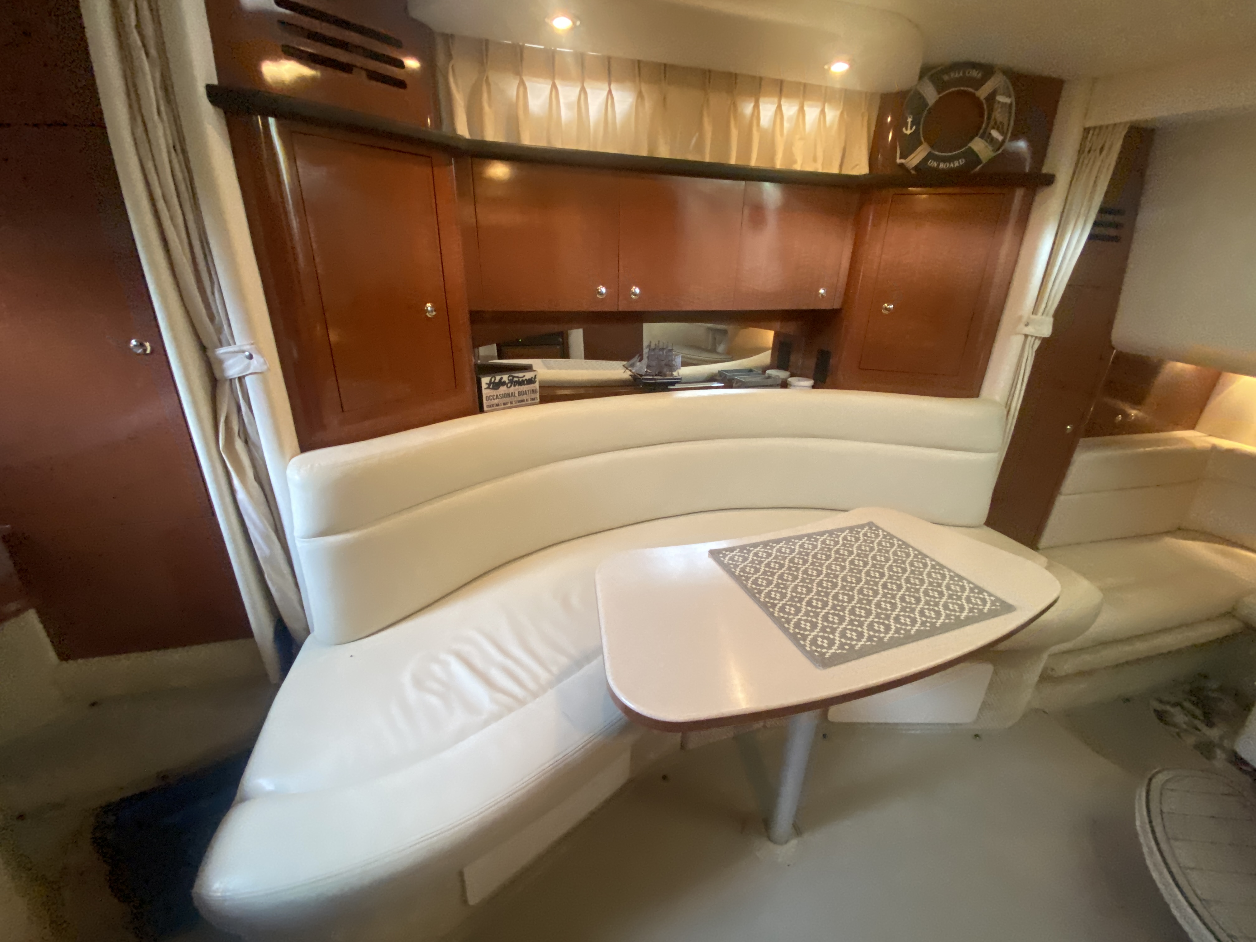 2003 Sea Ray 320 Sundancer - Image 34