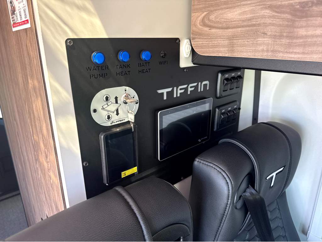 2027 Tiffin GH1 - Image 16