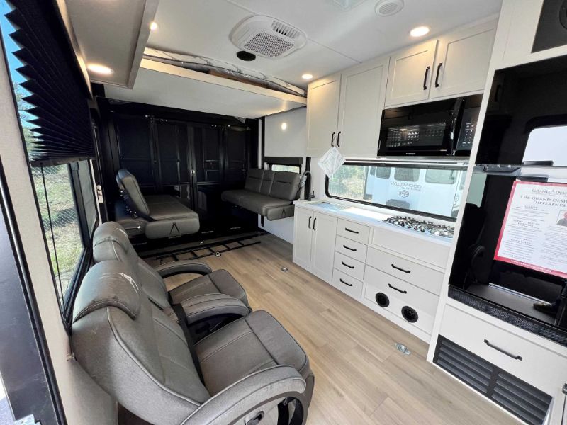2026 Grand Design Momentum G-Class 21G - Image 5