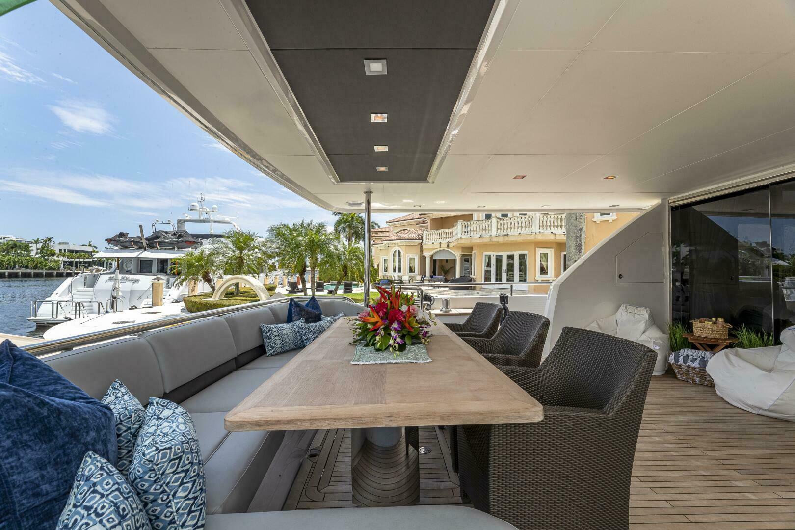 2012 Princess 32M - Image 67