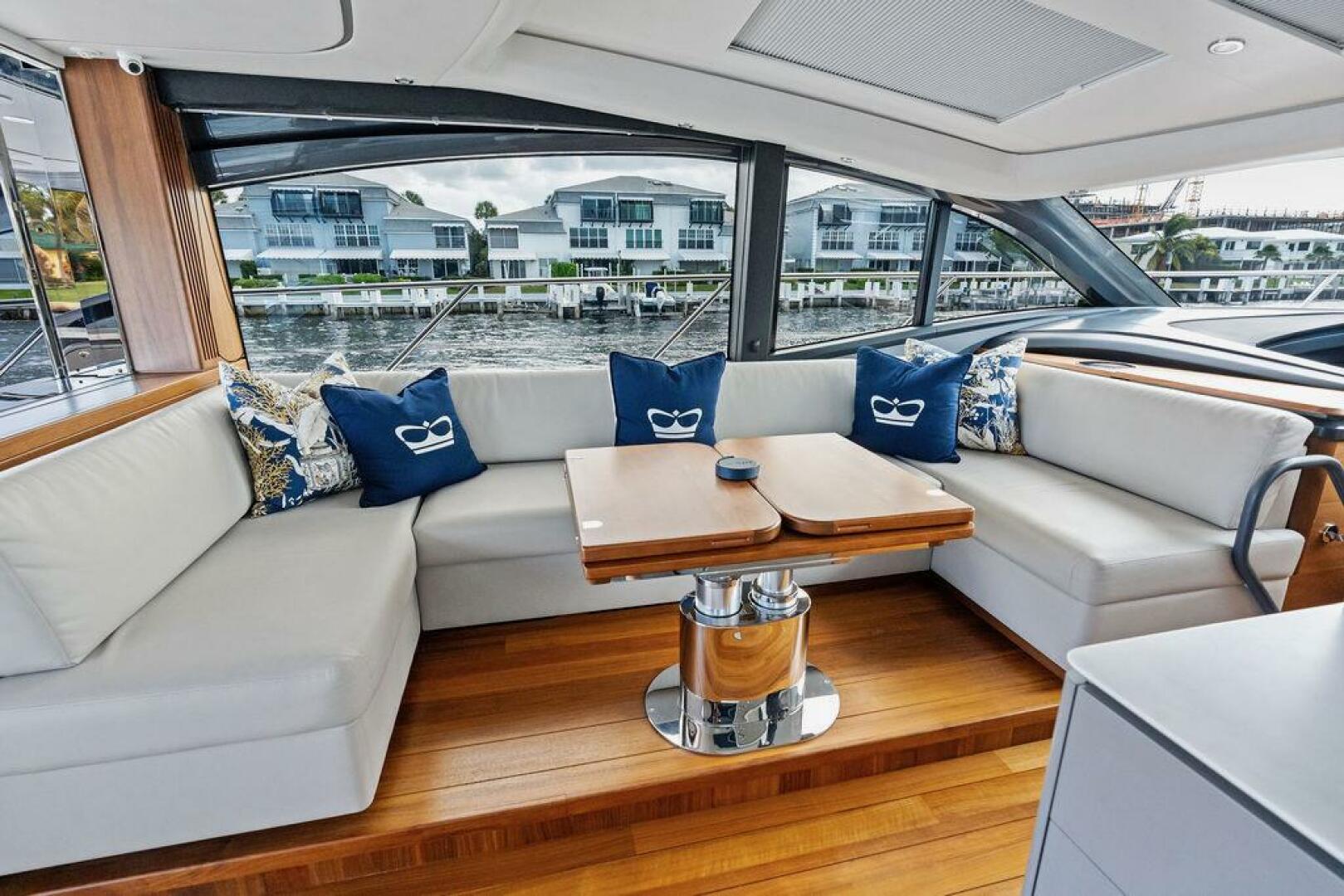 2021 Princess V55 - Image 25