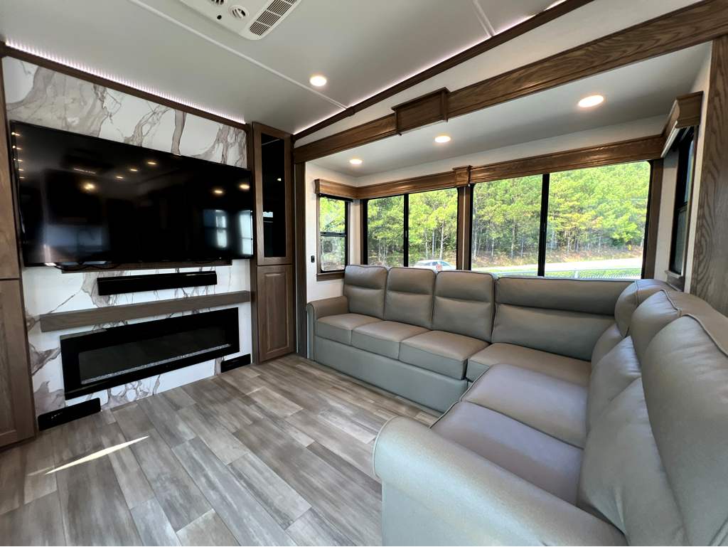 2024 Alliance RV PARADIGM 375RD - Image 7