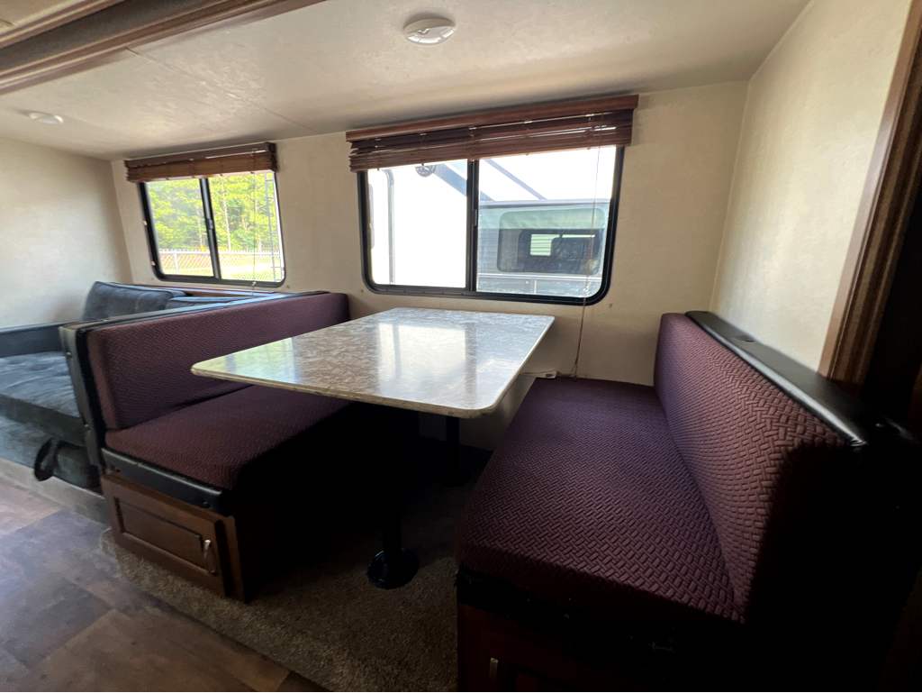 2018 FOREST RIVER WILDWOOD 254RLXL - Image 6