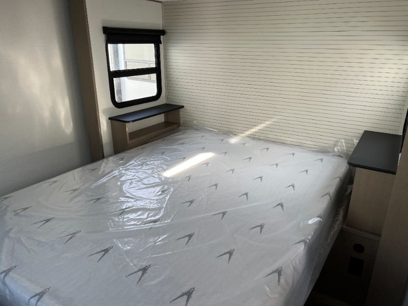 2026 Grand Design Reflection Travel Trailer 322FKTS - Image 13