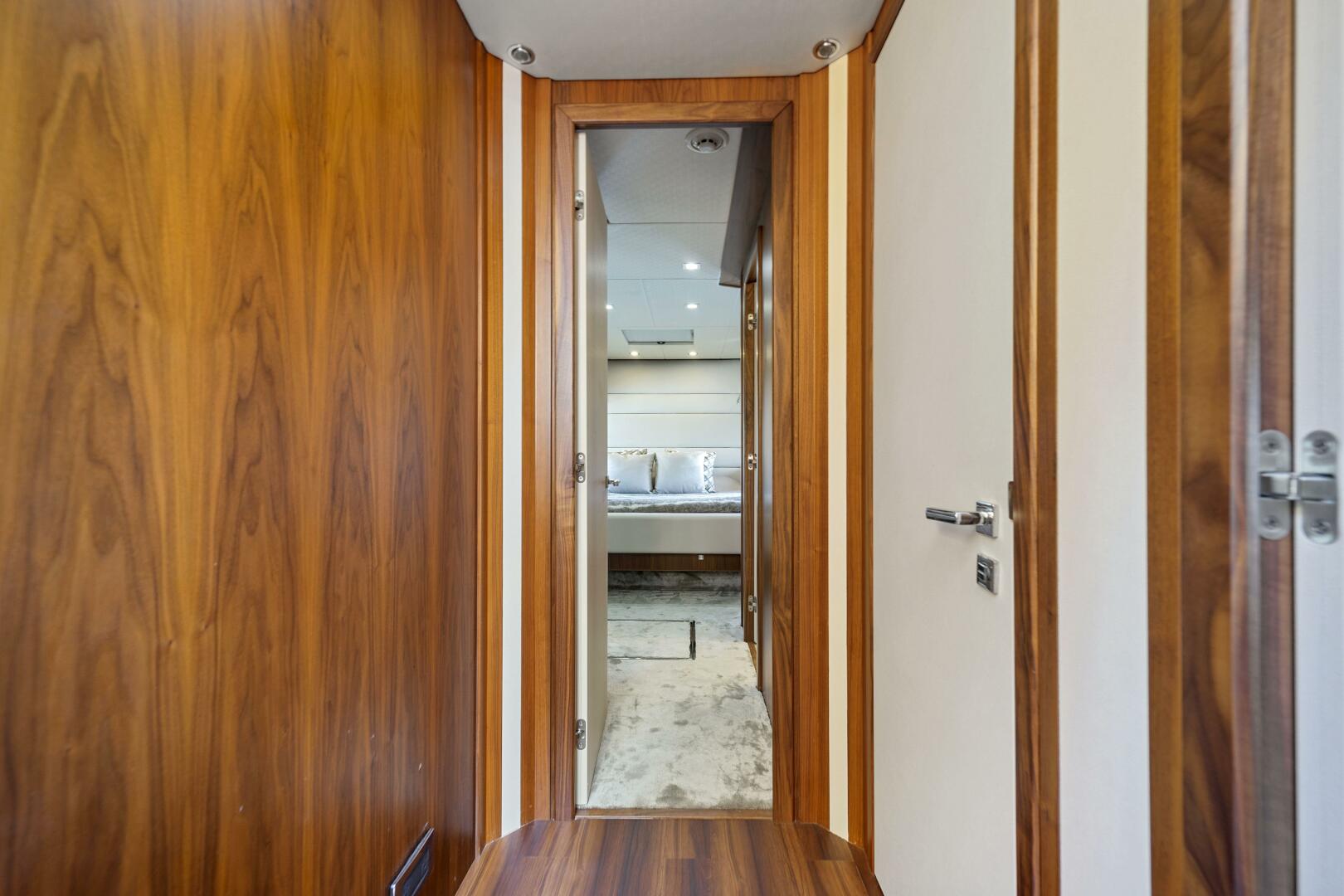 2013 Sunseeker Predator 84 - Image 22
