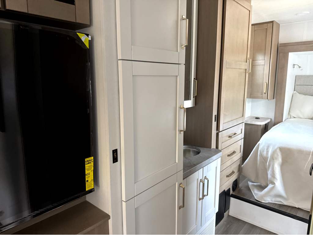 2027 ENTEGRA COACH ODYSSEY 30Z - Image 25