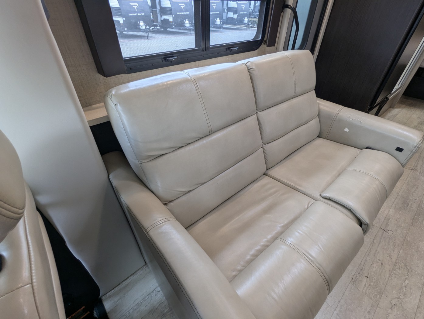 2020 Thor Motor Coach Compass RUV 24SX - Image 10