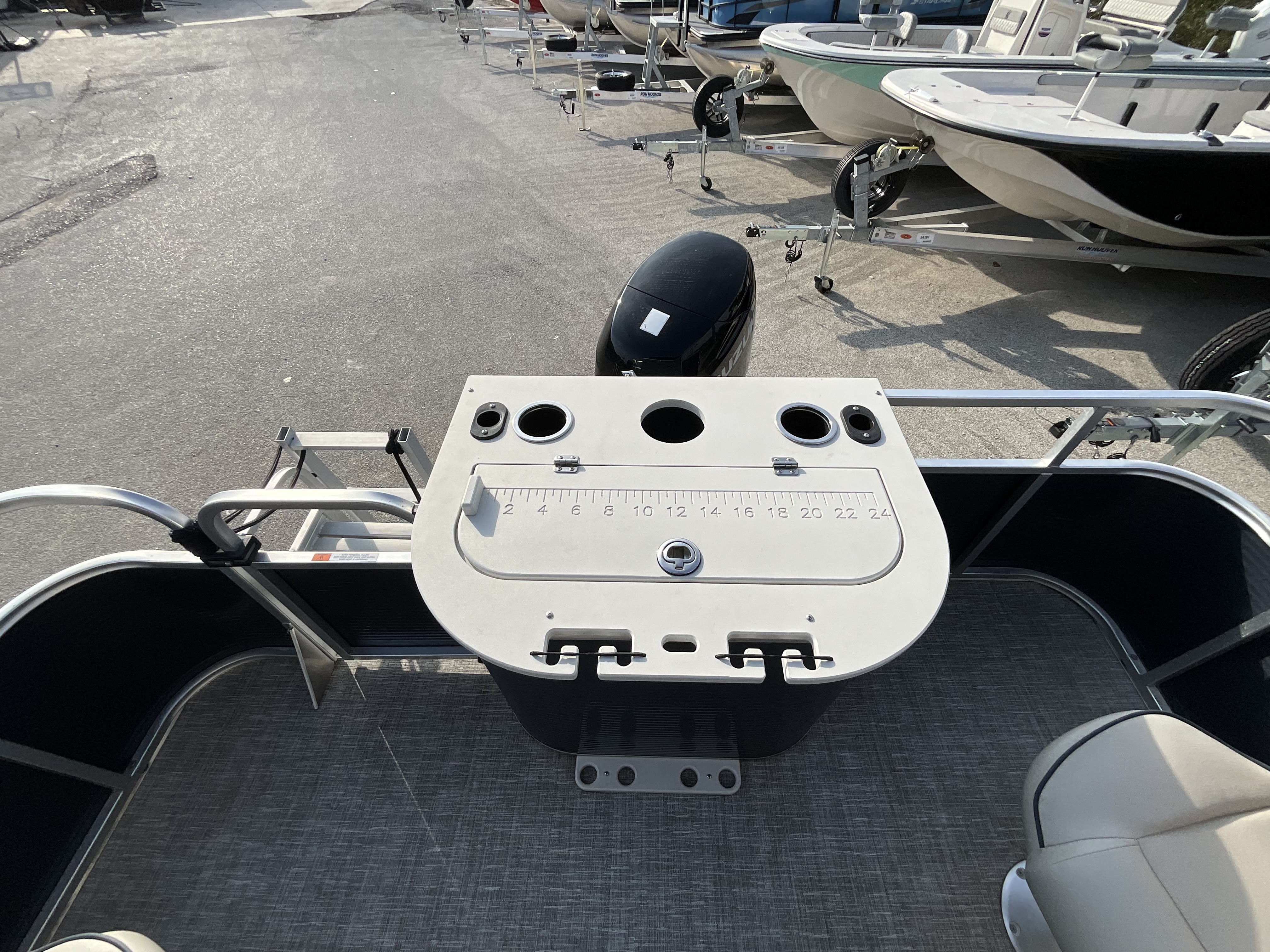 2021 APEX MARINE QWEST 820 FAMILY FISH - Image 8