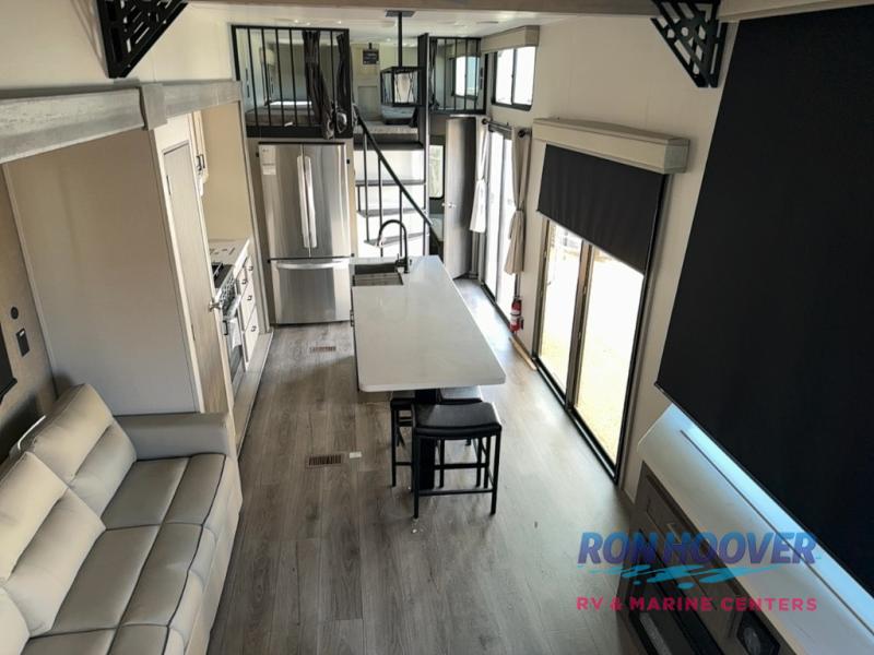 2025 COACHMEN CATALINA 42CONDO - Image 28
