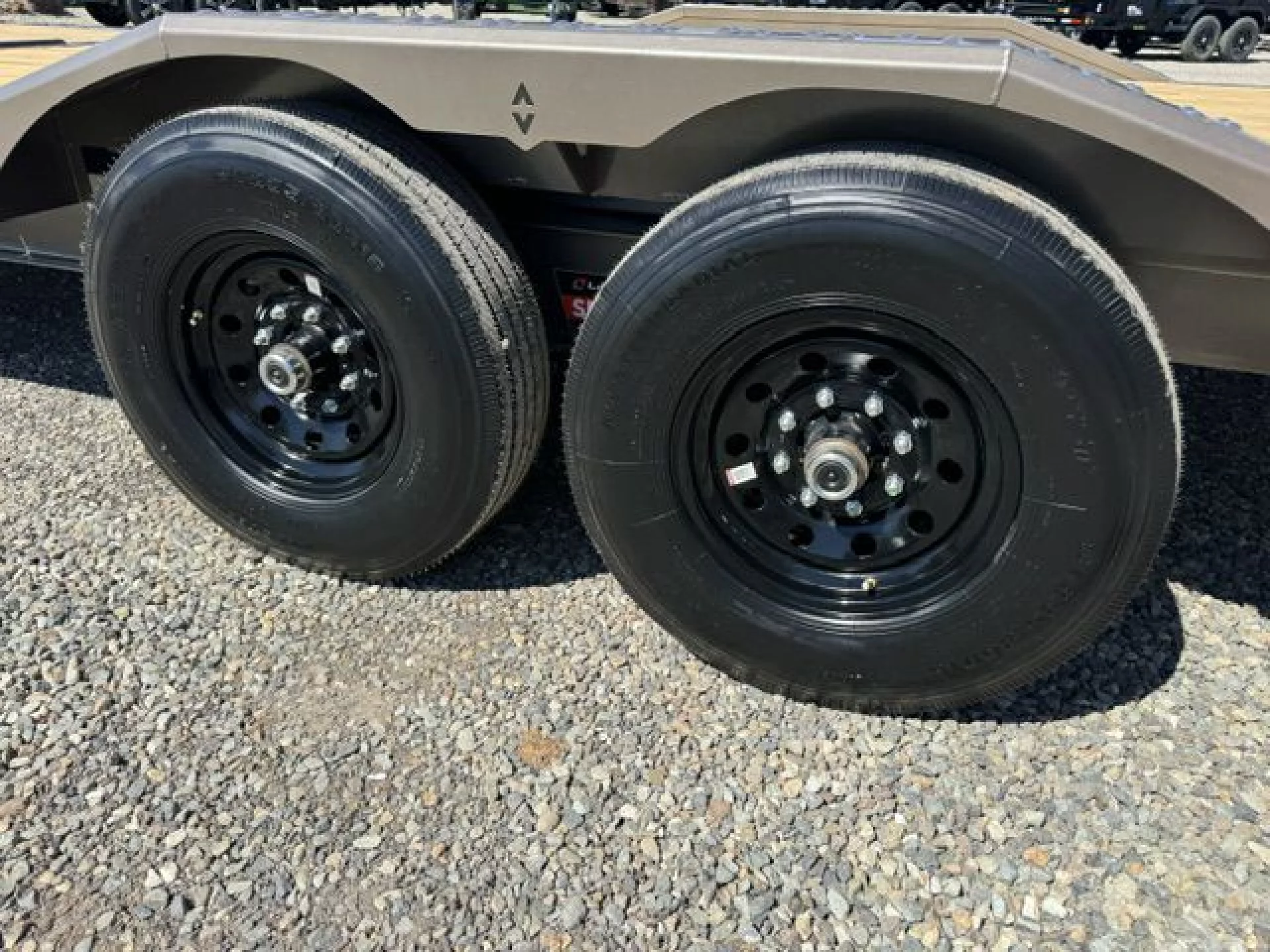 2026 DIAMOND C TRAILERS DIAMOND C HXD 207 L22X102 GVWR 15.5 - Image 6