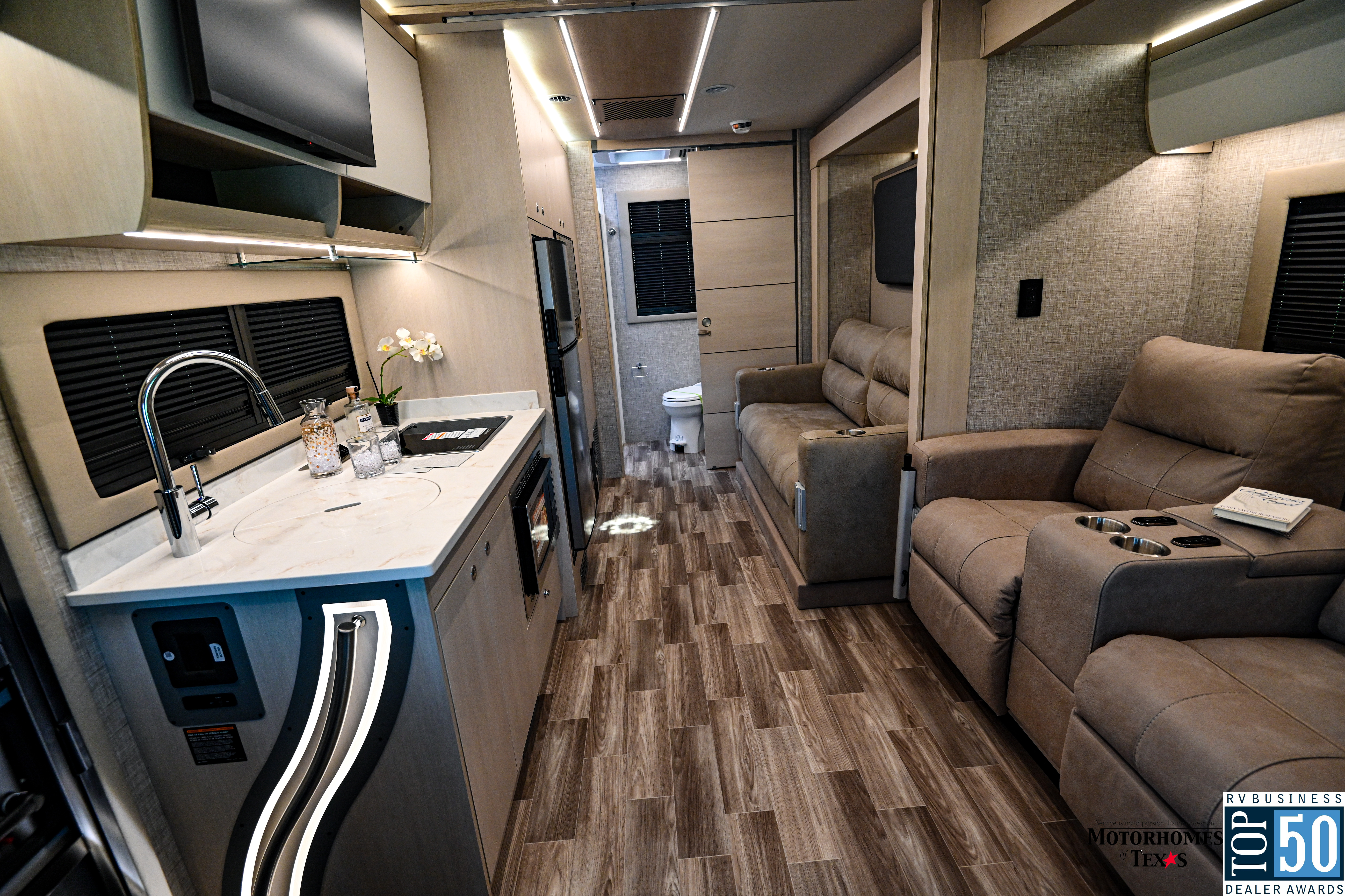 2026 Tiffin Wayfarer 25 XRW - interior 2
