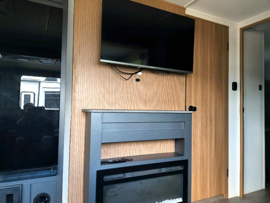 2025 HEARTLAND CORTERRA 33.3BH - Image 13