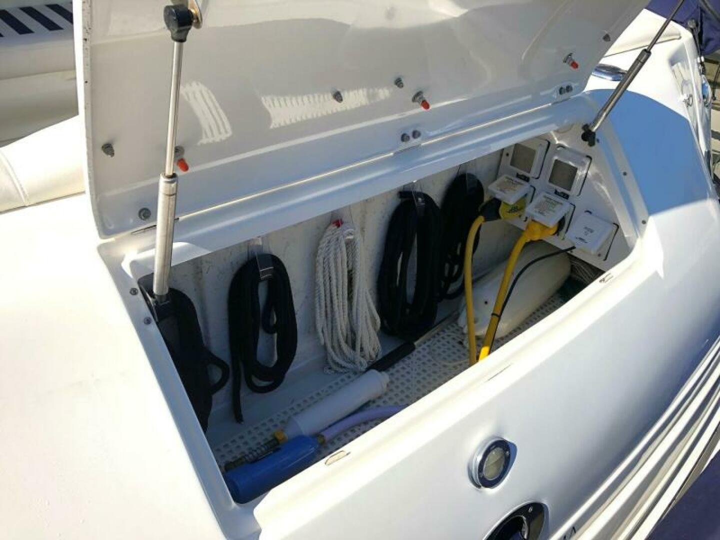2002 Sea Ray 360 Sundancer - Image 15