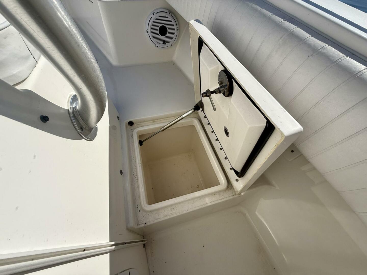 2006 Regulator 29 FS - Image 33