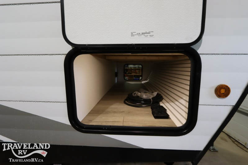 2025 Coachmen Northern Spirit DLX 5320BEDS - Image 5