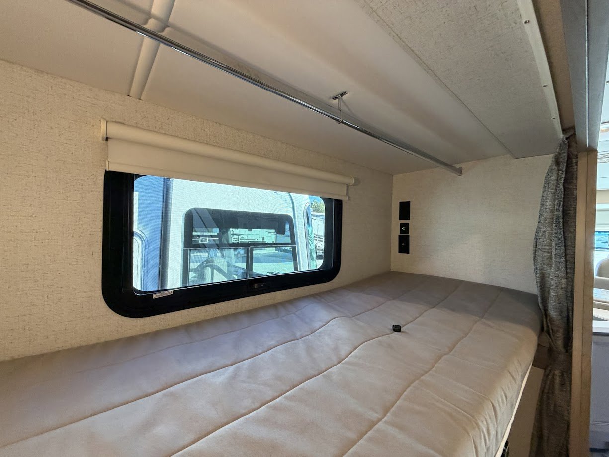 2026 THOR MOTOR COACH PALAZZO 33.5 - Image 39