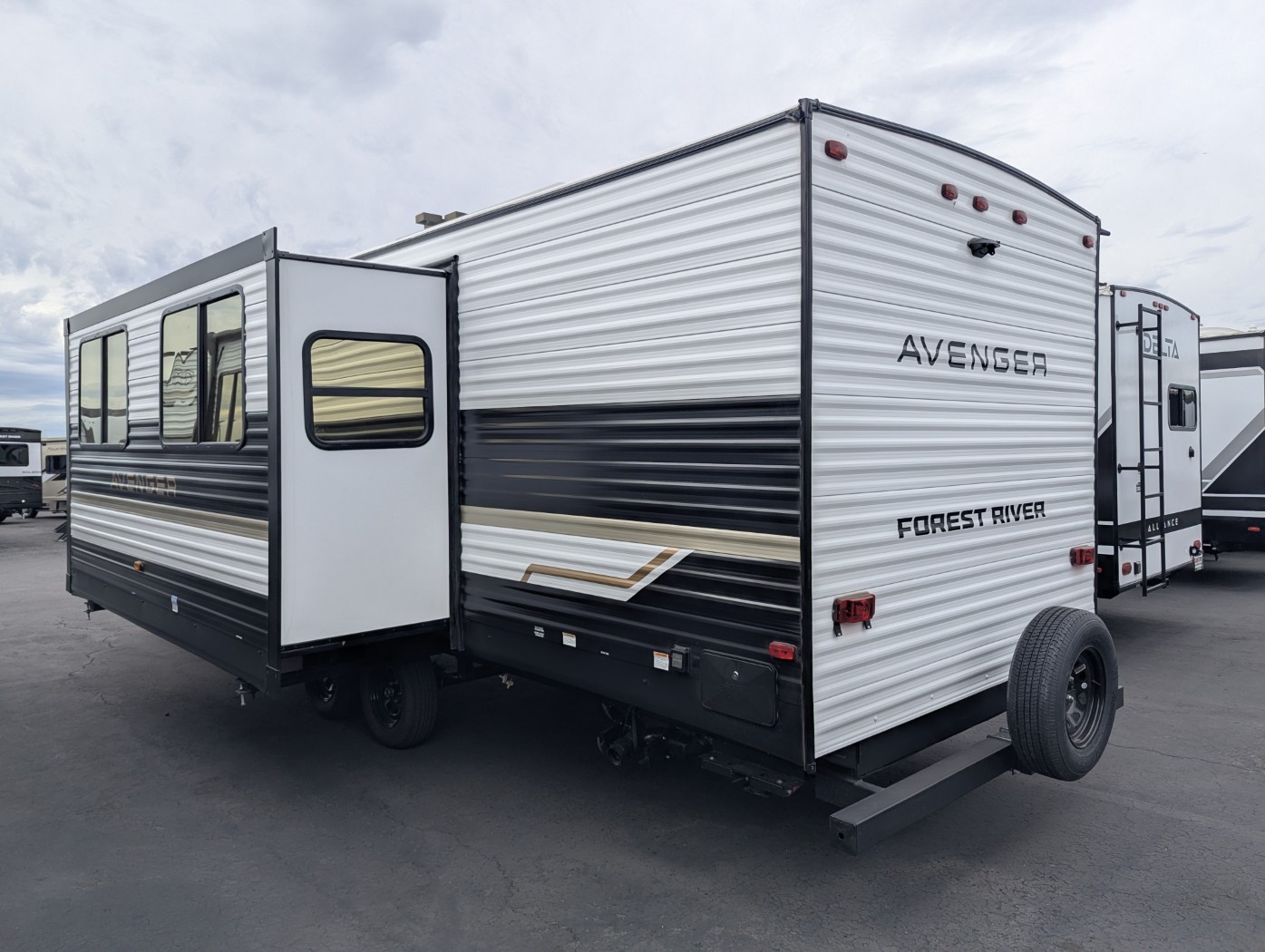 2027 Forest River Avenger 26DBS - Image 4